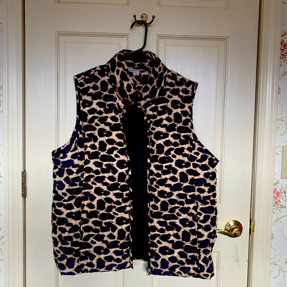 Cheetah plus-size vest - Picture 2 of 4